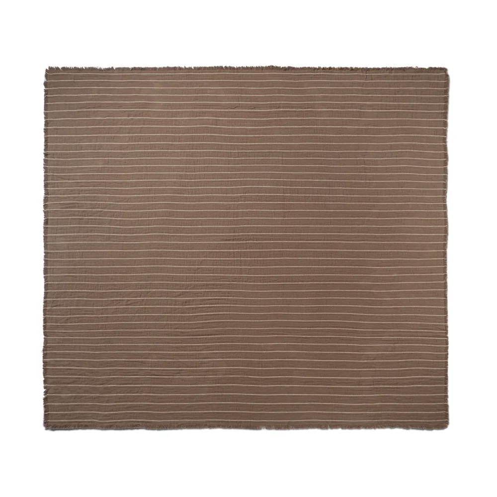 Aires sengeteppe 240×250 cm v:4208397 Aires sengeteppe 240×250 cm v:4208397