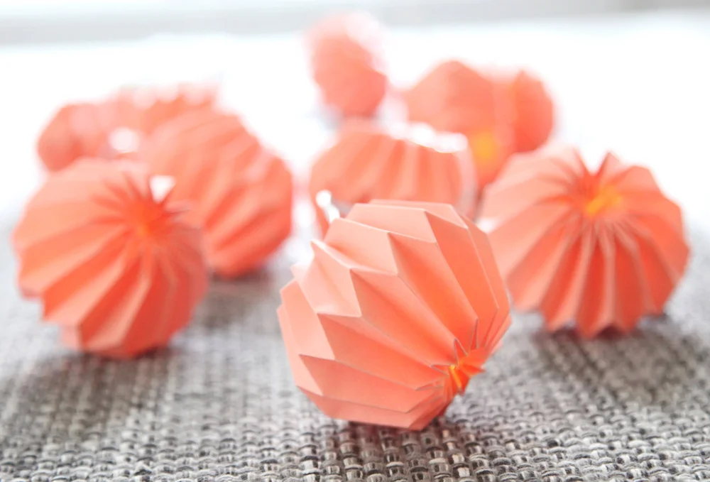 Dekorslynge Ball – Rosa – Belysning | m v:1424215