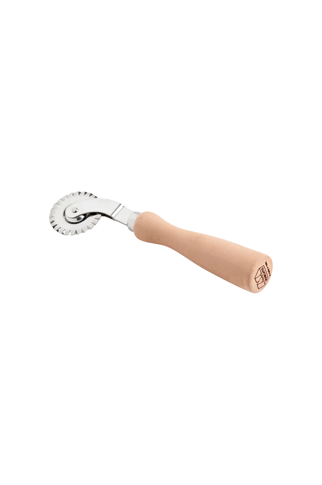 Pastaskjærer Marcato takket – Sølv – Kjøkken & husholdning | m v:452050 Pastaskjærer Marcato takket – Sølv – Kjøkken & husholdning | m v:452050